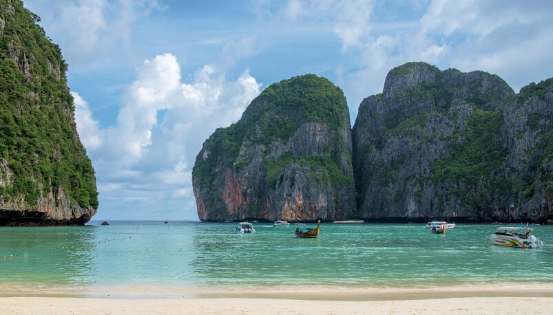 Phuket: (Premium) Phi Phi, Khai island day trip by Speedboat