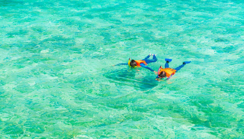 Krabi: Hong Island Day Trip by Speedboat